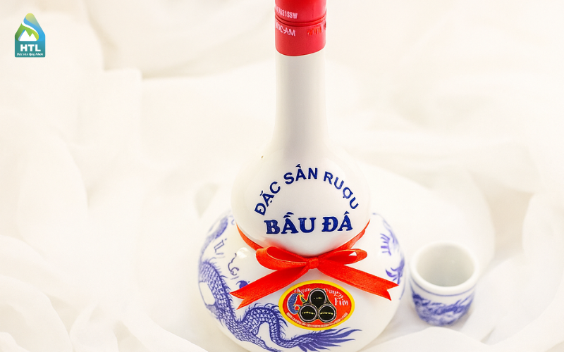 Rượu Bàu Đá – trong vắt như gương, cay nồng như tình đất võ.